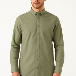 YEŞİL KENDİNDEN ÇİZGİLİ GÖMLEK 